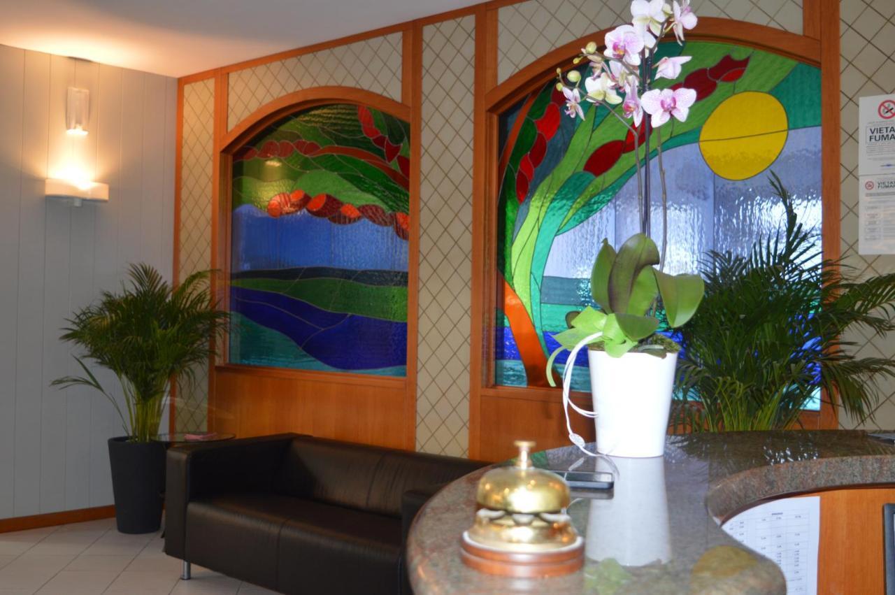 Hotel Gilda Laigueglia Esterno foto