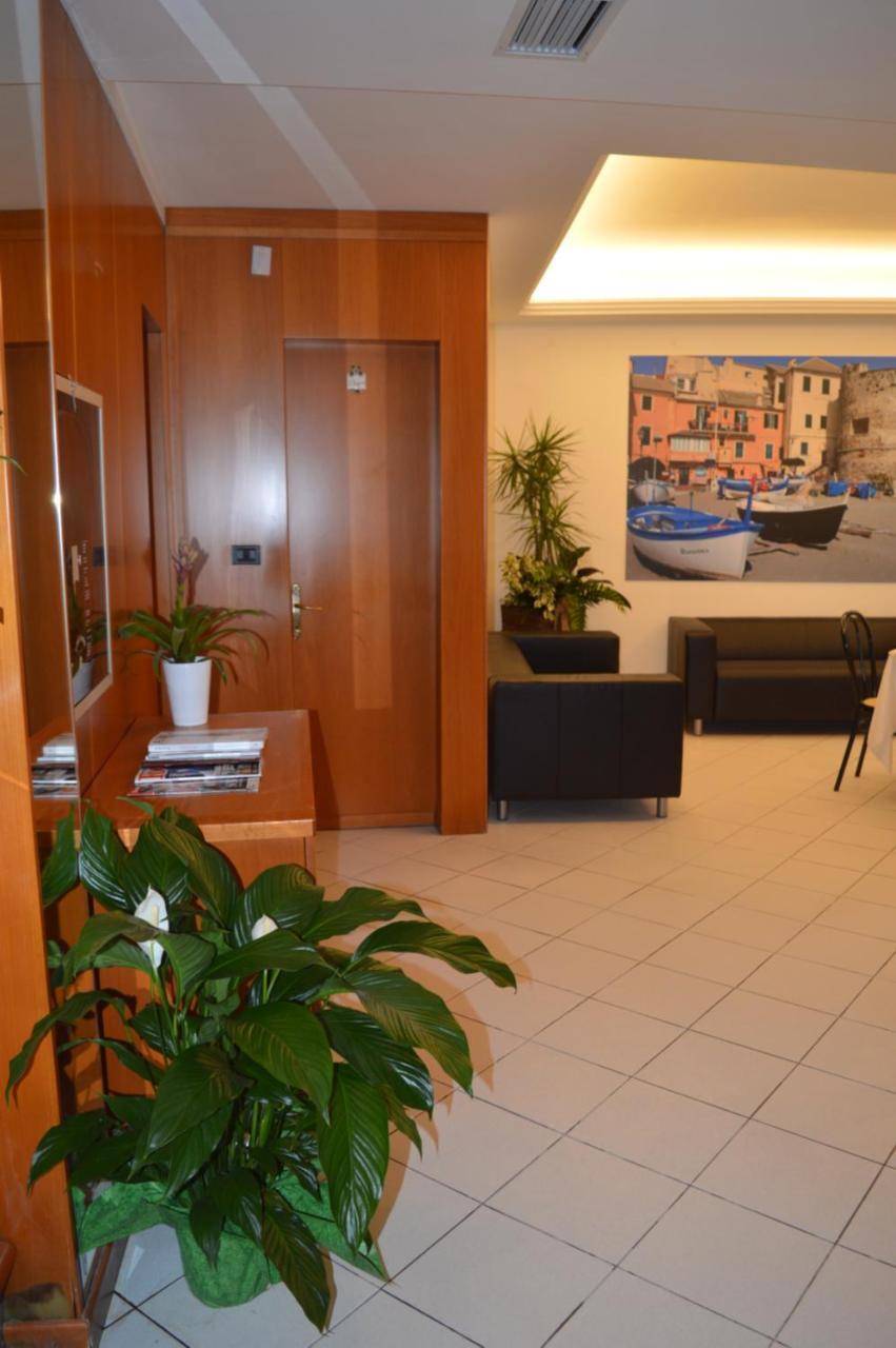 Hotel Gilda Laigueglia Esterno foto
